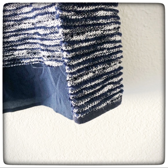 Croft & Barrow Women’s Light Sweater - Picture 3 of 5